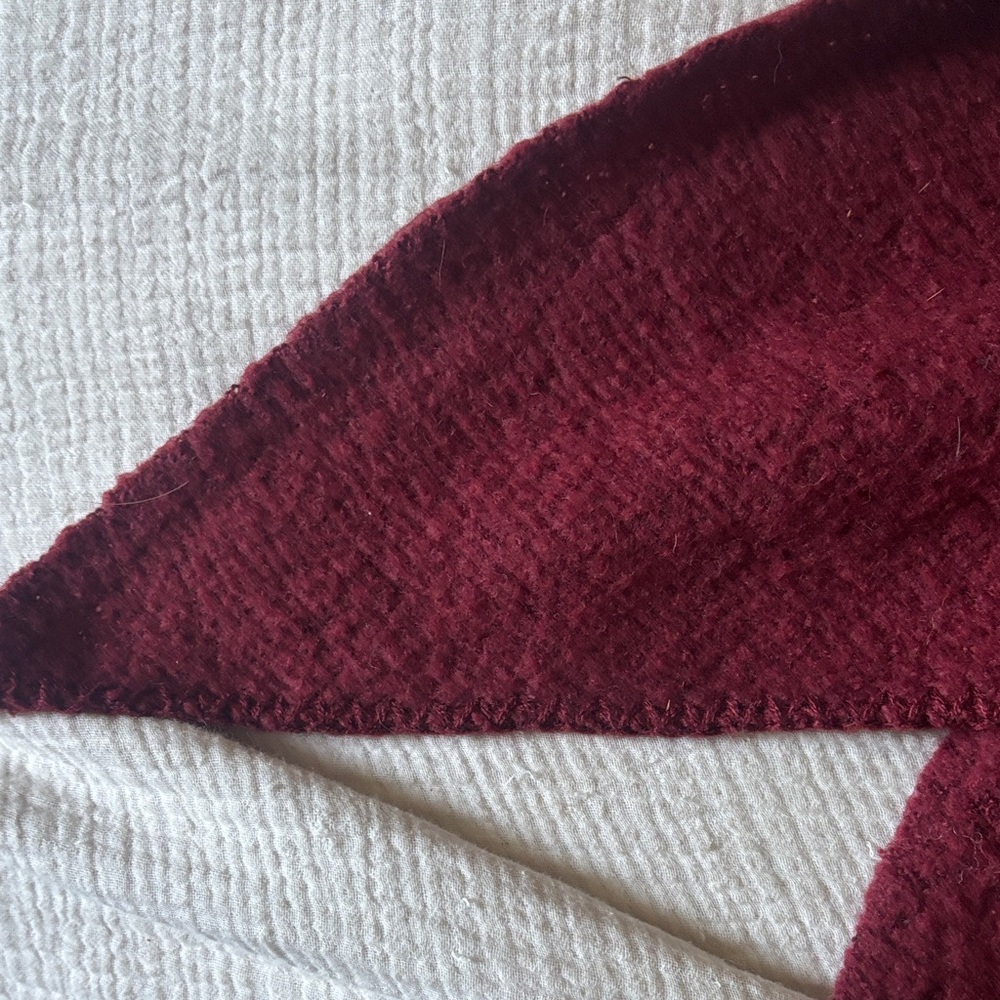 Triangle Scarf - Picture 6 of 7